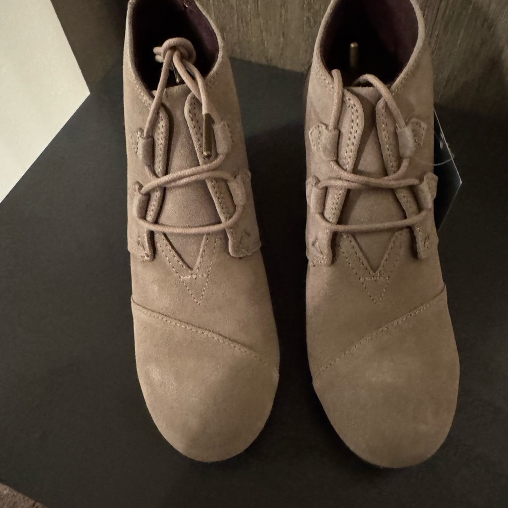 Toms Desert Taupe Suede Boots
